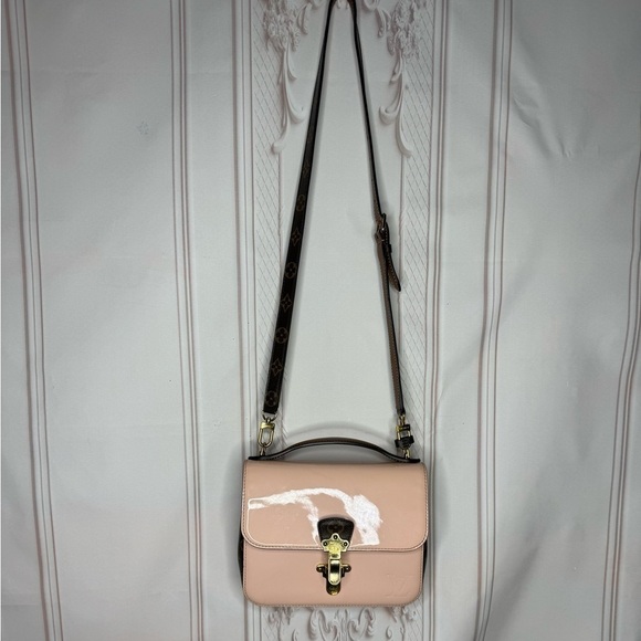 Louis Vuitton Cherrywood Vernis Leather BB - Picture 2 of 15